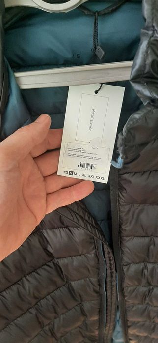 Продается лёгкая куртка.