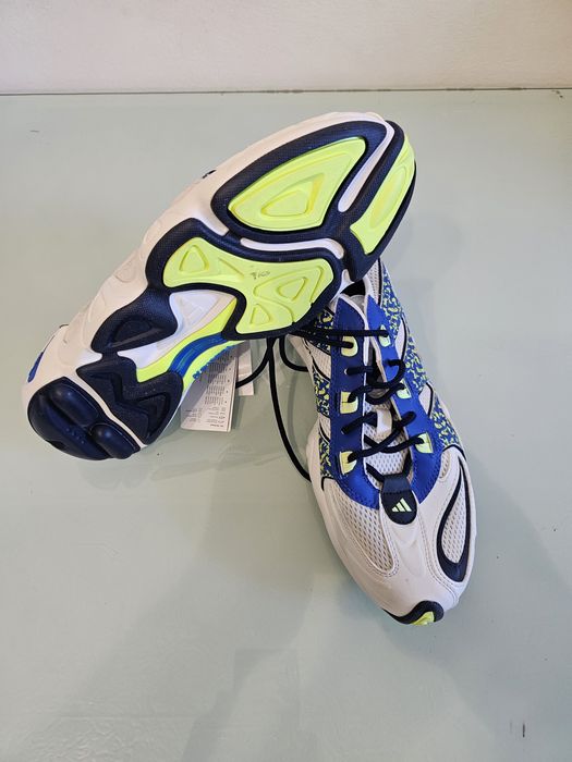 Adidas editie limitata nr 42.5