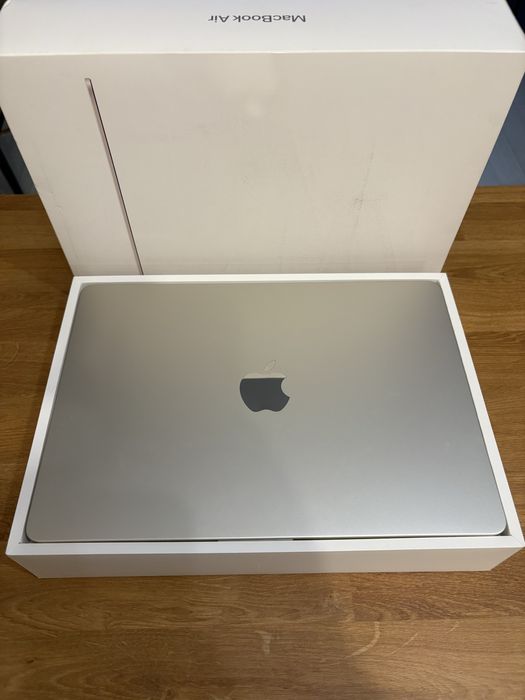 Apple MacBook Air 13.6” - Активна Гаранция и 100% Battery Health