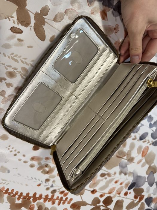 Дамска Портмоне Guess оригинално