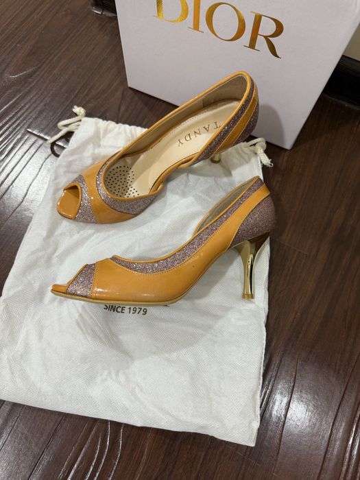 Новая женская обувь