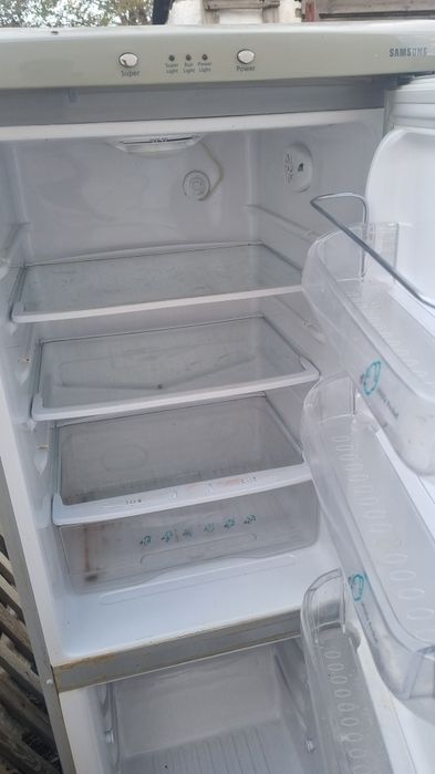 На запчасти Холодильник