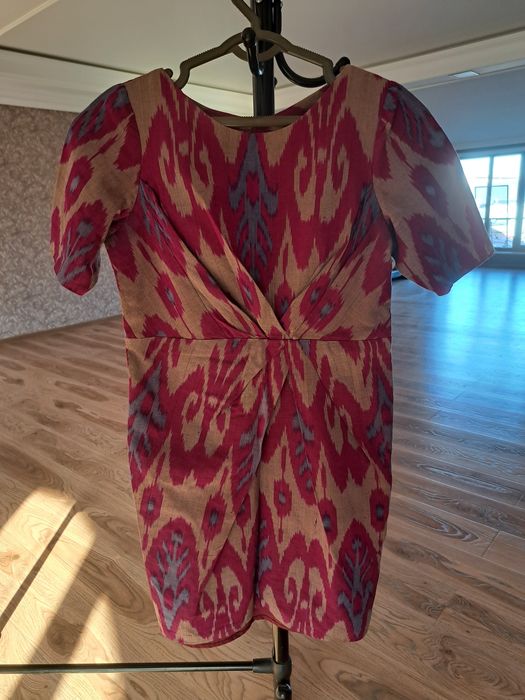 Платья для девушек и женщин