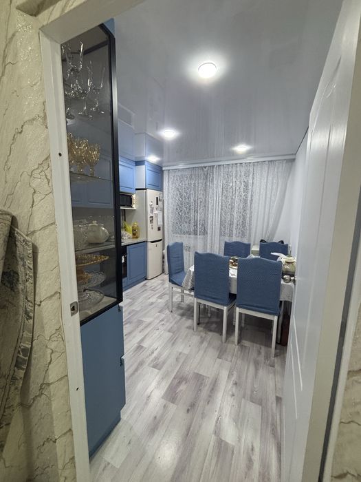 Продам трехкомнатную квартиру