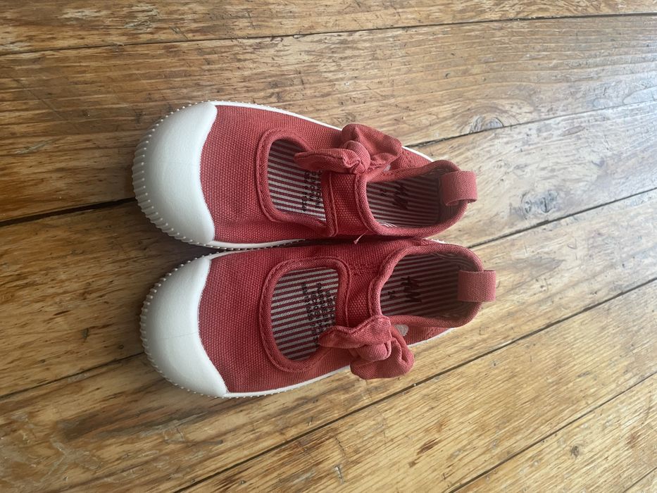 Детски обувки за момиче