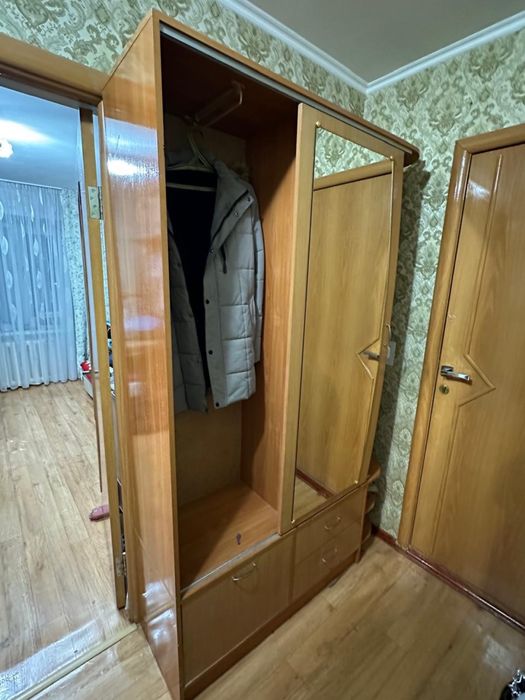 Продам прихожую 5000 тг