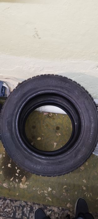 Зимние шины 235/60/27