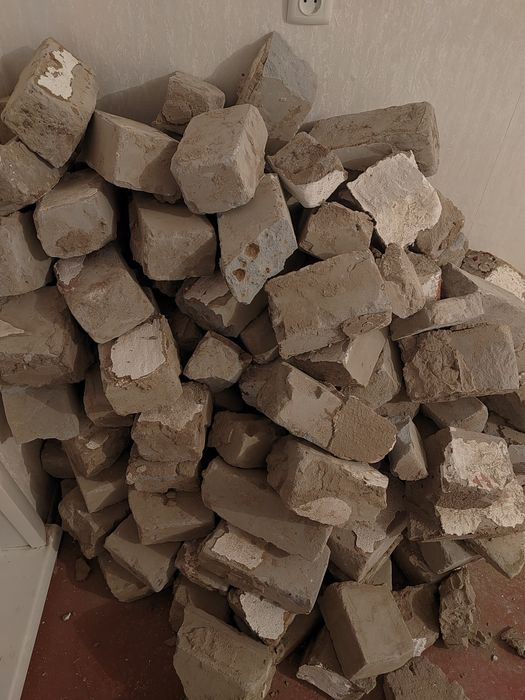 Отдам силикатный кирпич