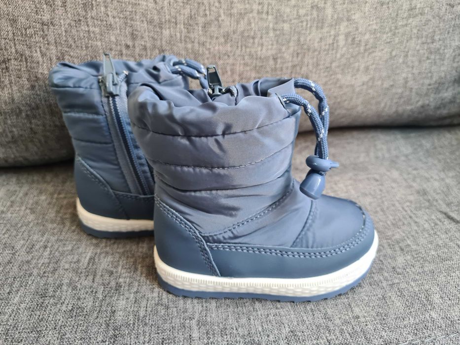 Бебешки боти и пантофи за момче