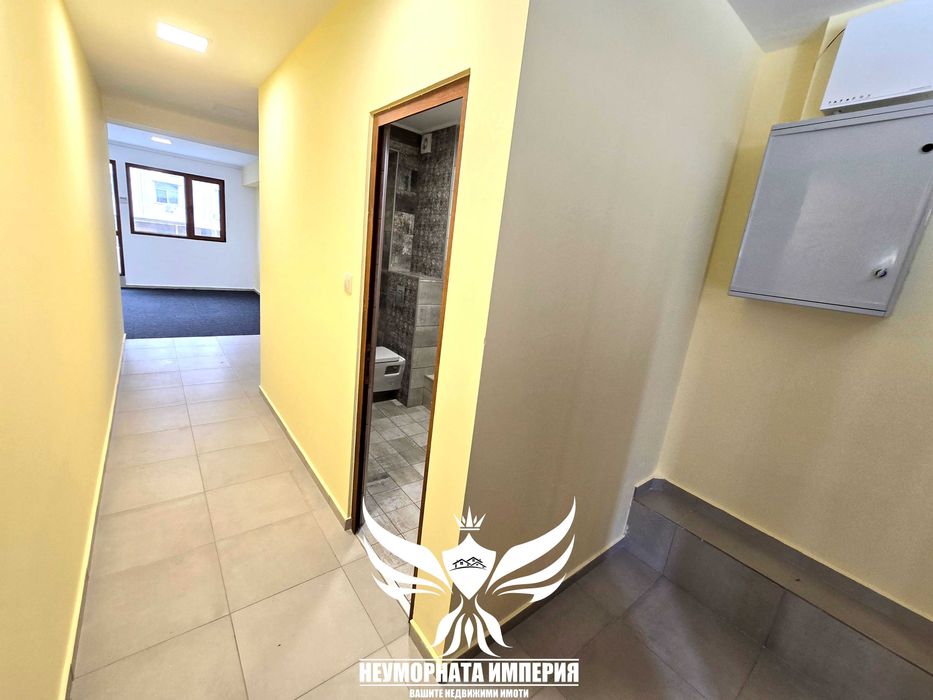 Под наем 107кв.м. на 4 етаж - зала за събития/помещение, офис студио, салон, ателие в град Асеновград топ център