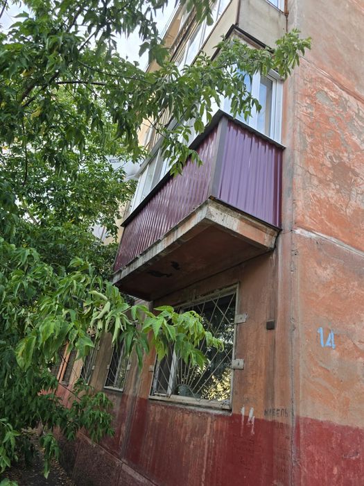 2хкомнатная кв Апрель 342 квартал