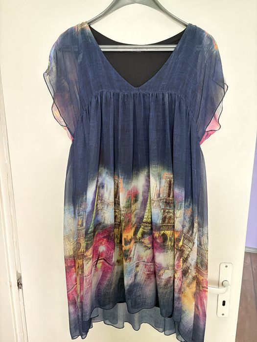 Копринена рокля Manuela