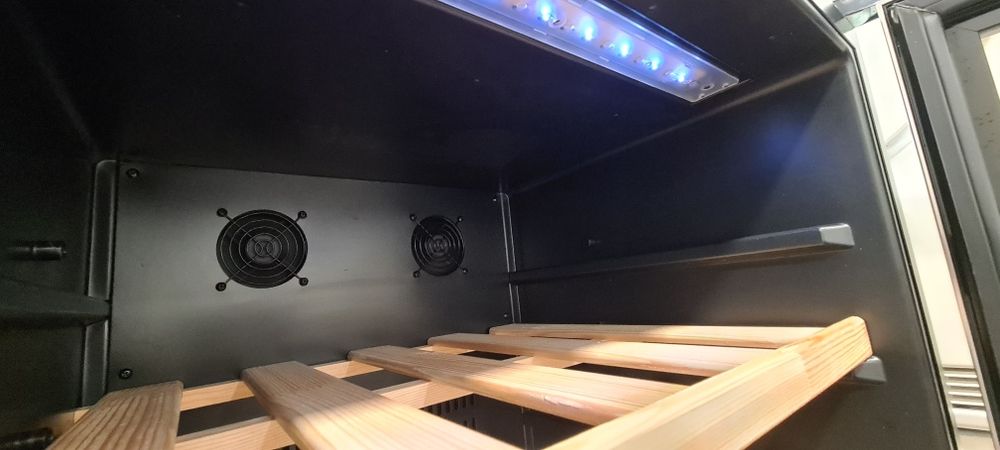 Професионален охладител за вино METRO, неръждаема стомана/стъкло, 91 б