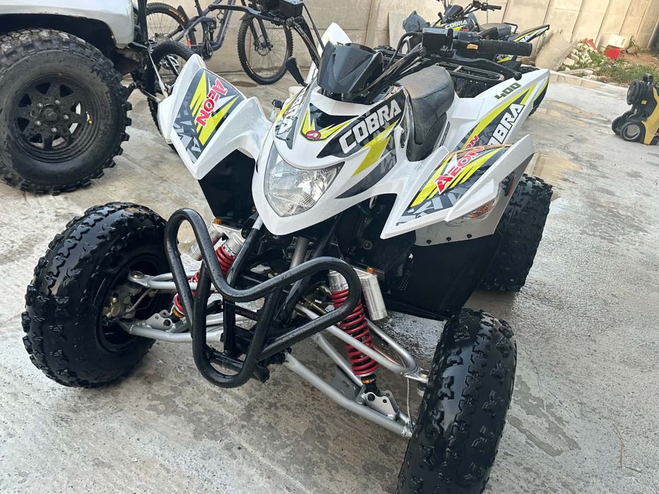 Vand doua quad supermoto 400cc modificate de teren