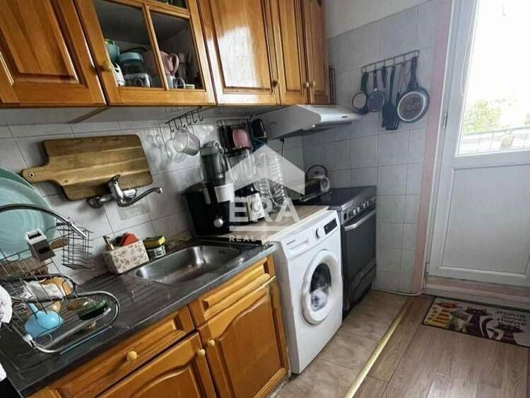 Продава се Двустаен апартамент в Хасково, Тракийски - 59 кв.м за 1124 €/кв.м - Снимка #3