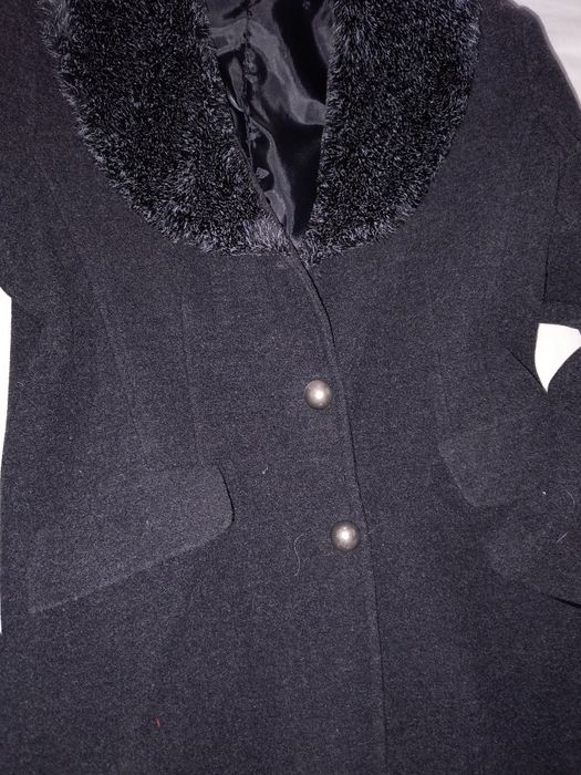 Vand palton din lana, lung, negru