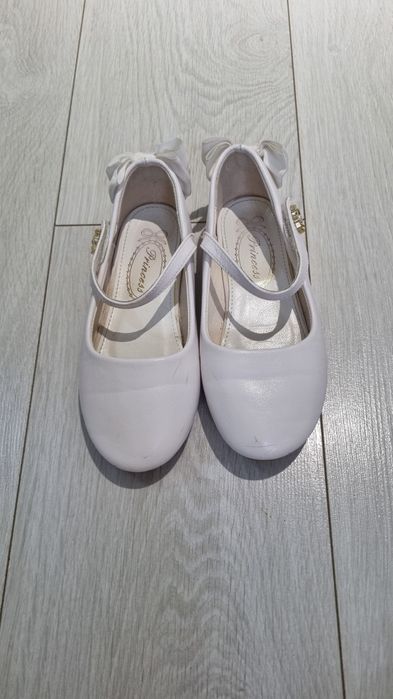 Туфли на девочку