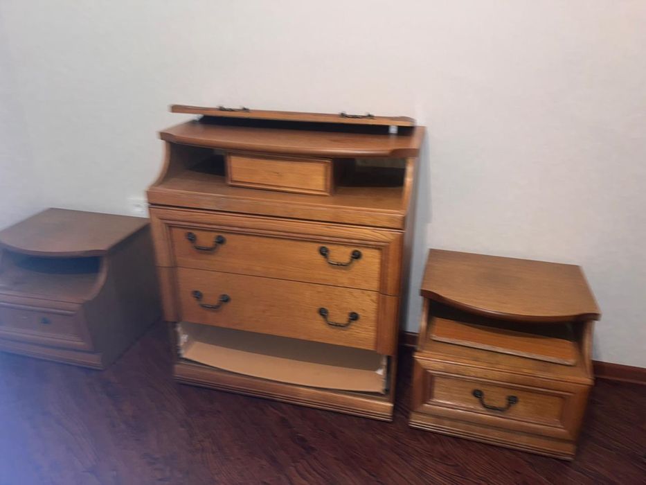 Камод с двумя тумбами. Срочно