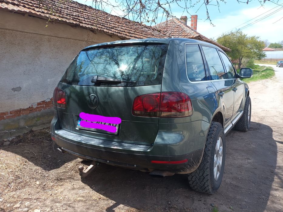 Продавам volkswagen touareg 5000 кубика TDI на части