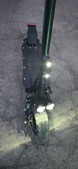 Электросамокат Genesis