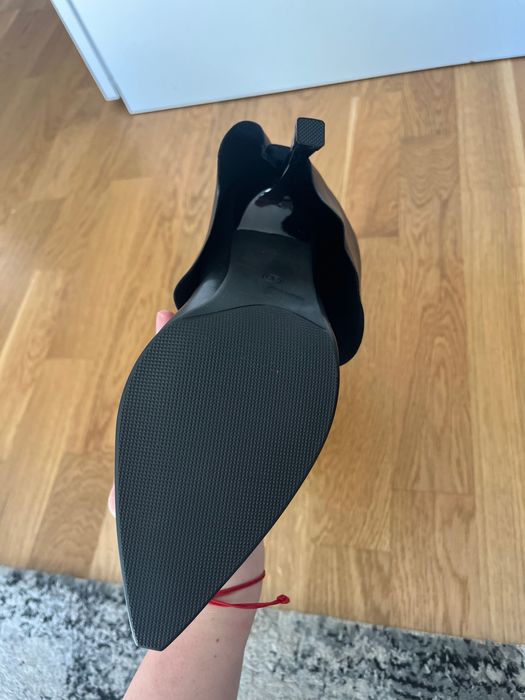 Черни ботуши с тънък ток- чисто нови