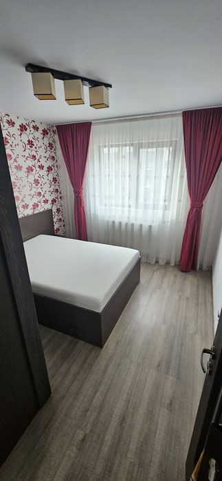 Inchiriez apartament militari rezidence
