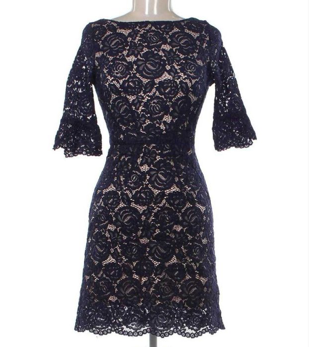 НОВА елегантна дамска рокля от дантела с отворен гръб (размер XS-S)