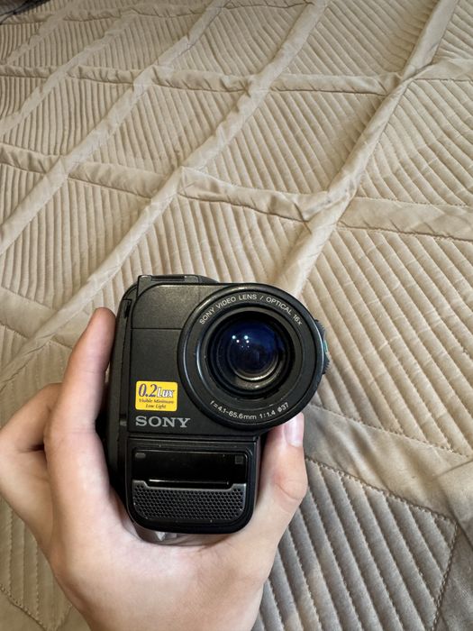 Sony Handycam CCD-TR411E PAL (Video8 XR)