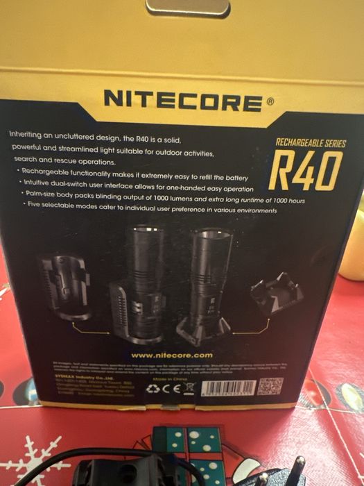 Lanterna profesionala nitecore r40 1000lemens