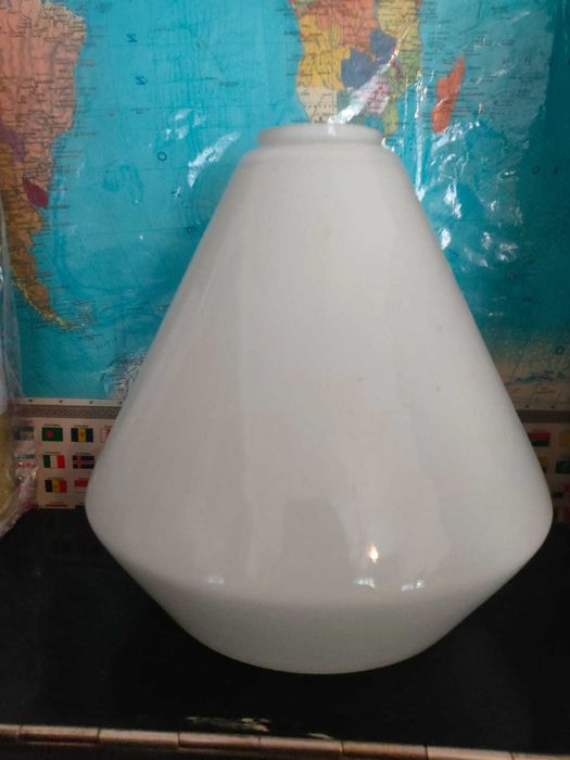 Срочно Плафон белый плотное качественное стекло СССР