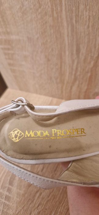 Pantofi toc gros piele albi