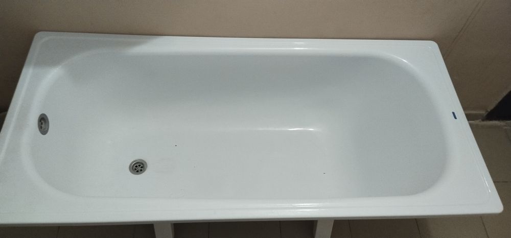 Продам ванну б/у в отличном состояний