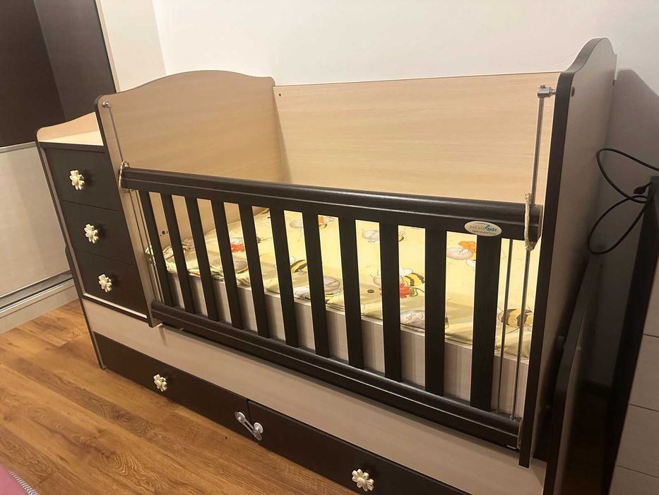 Детска кошара трансформираща в легло и шкафче Lorelli