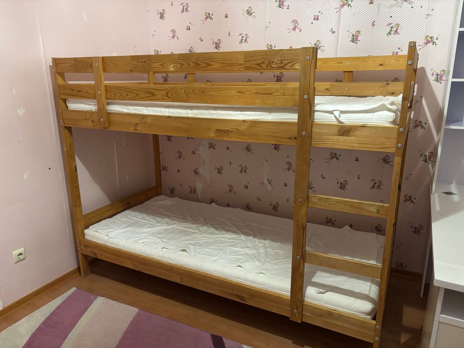 2-х ярусная кровать “IKEA” с матрасами