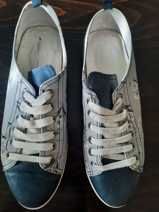 Сребристи дамски маратонки и кецове естествена кожаle coq sportif