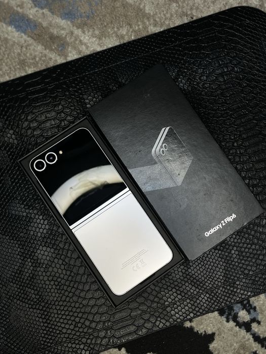 Samaung Z flip6 5G