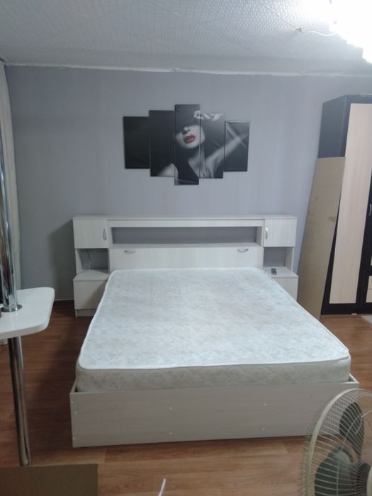 Продам кровать без матраса