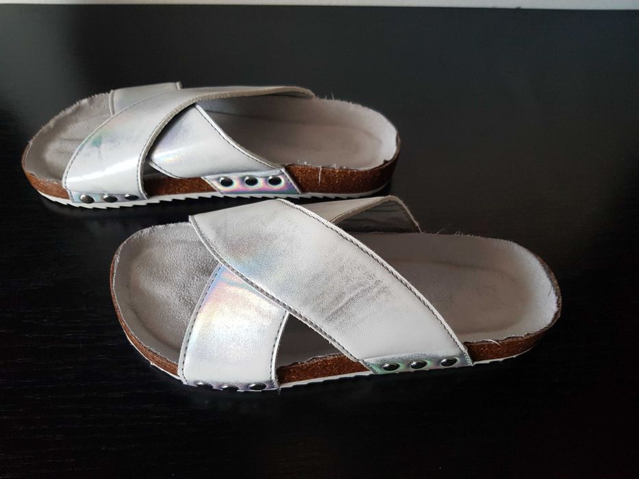 Slapi argintii cu talpa interioara din piele 37 (22 cm)