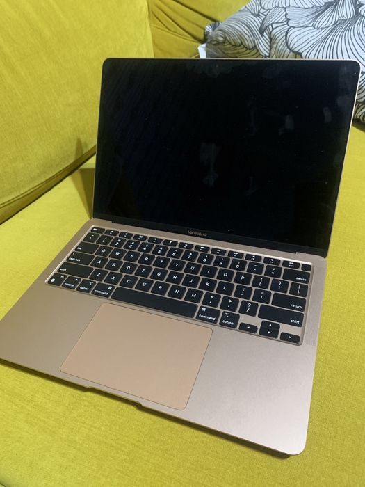 Macbook air M1 256