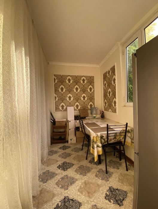 2/3/4 балкон 2/6 срочно сотилади Массев Феруза Шукрона Кафе олди