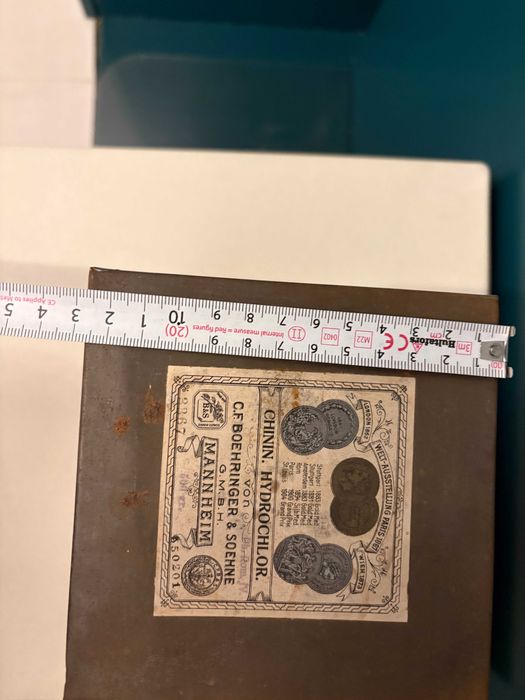 cutie pt colectie antica din metal pentru Chinina Boehringer, Germania