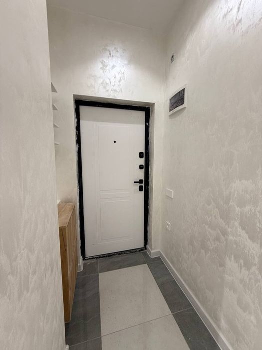 Срочно! Продаётся двухкомнатная квартира Юнусабад 8 квартал 1 этаж