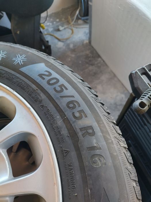 Vând sau schimb jante Mercedes