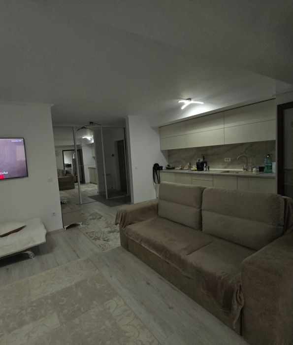 De inchiriat apartament in bloc NOU 0740,583zona central,582