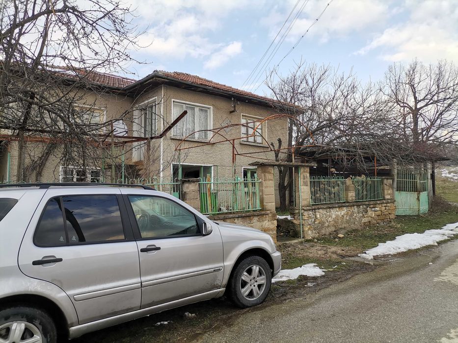 Продава се Къща в Антоново - 150 кв.м за 200 €/кв.м - Снимка #2