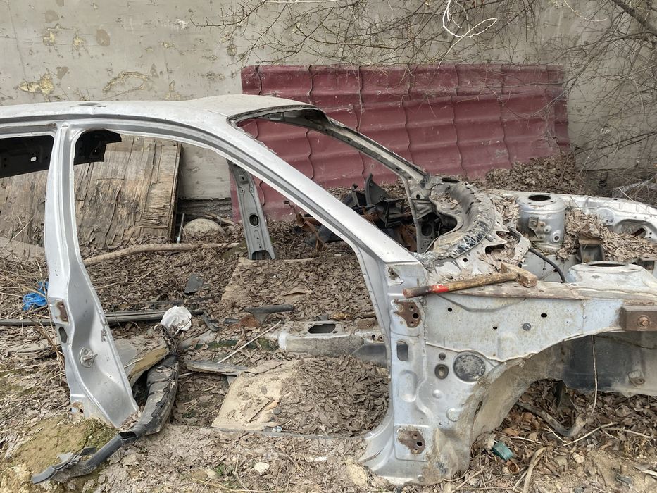 Кузов от мазда кронус 1992год