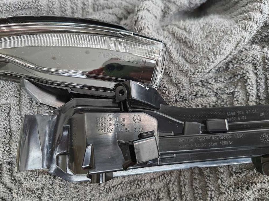 Мигач за Странично Огледало за Mercedes-Benz W205, W213, W222