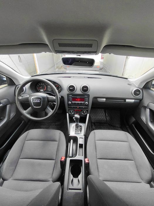 VOLKSWAGEN Golf 2010 — imagine 10