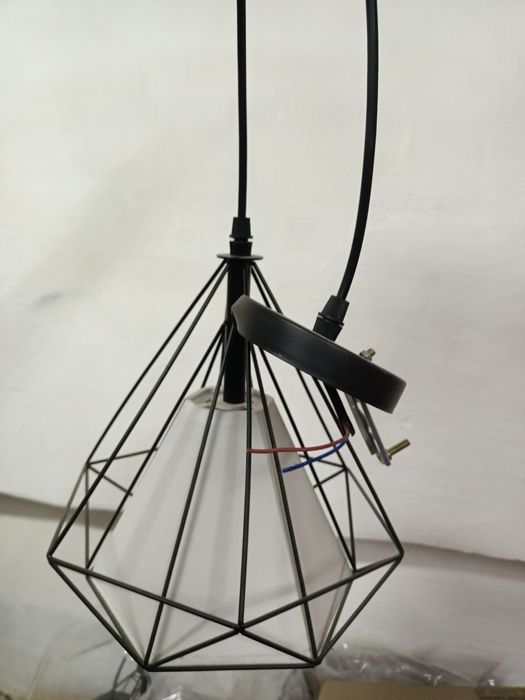 Люстра с лампочками