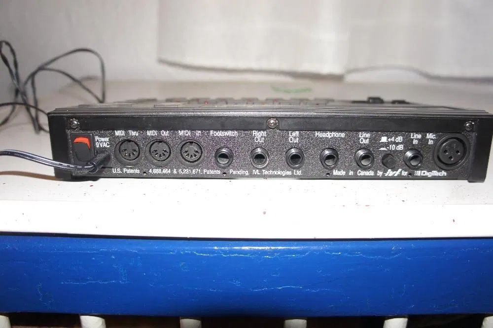 Efect + procesor de voce DIGITECH VOCALIST VHM5